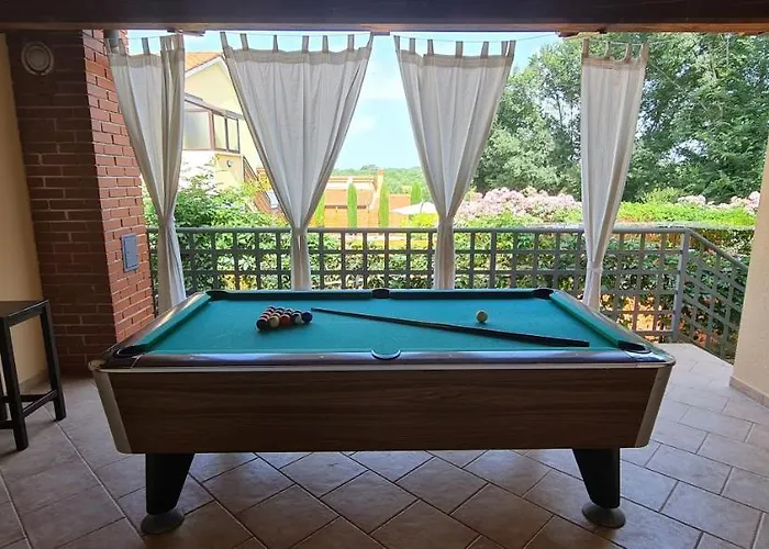 Sunny Garden With Pool * Loborika