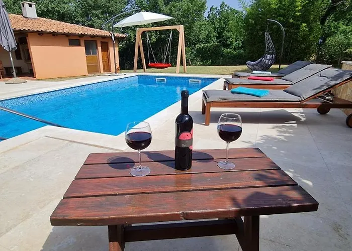 Villa Sunny Garden With Pool *