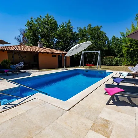 Sunny Garden With Pool